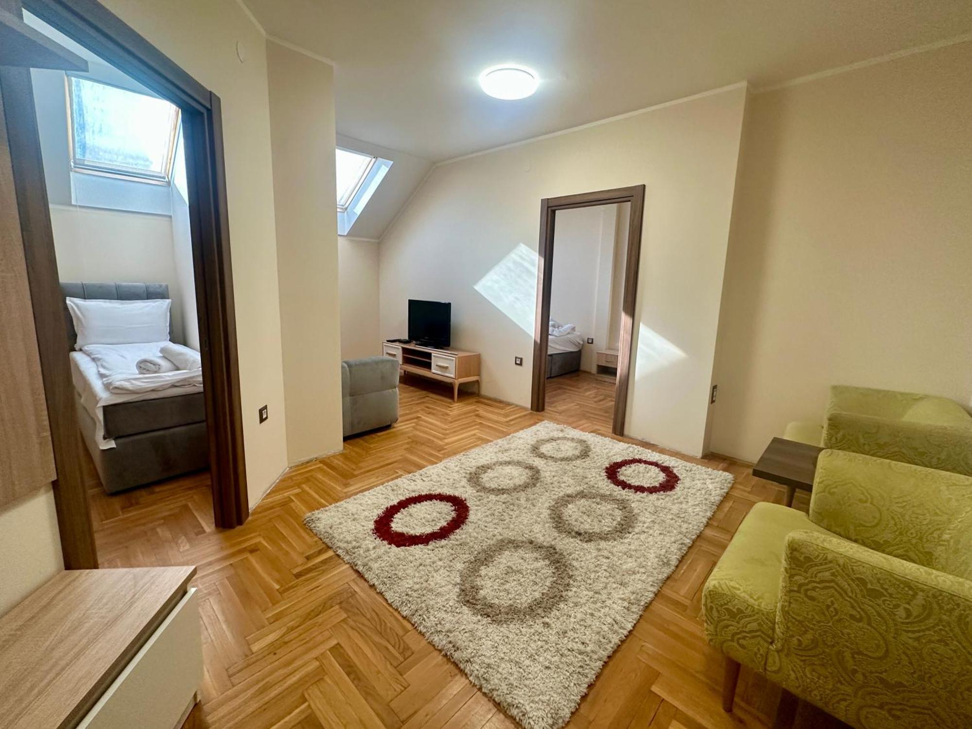 Agape Villa Apartments Νόβι Σαντ Εξωτερικό φωτογραφία